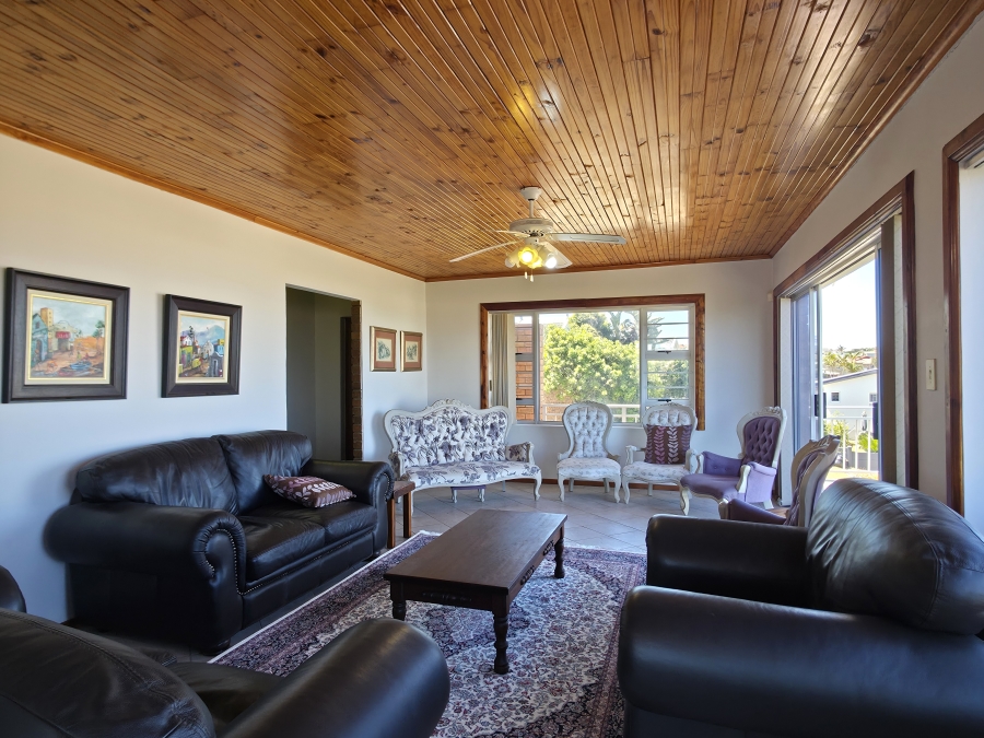 4 Bedroom Property for Sale in Noorsekloof Eastern Cape